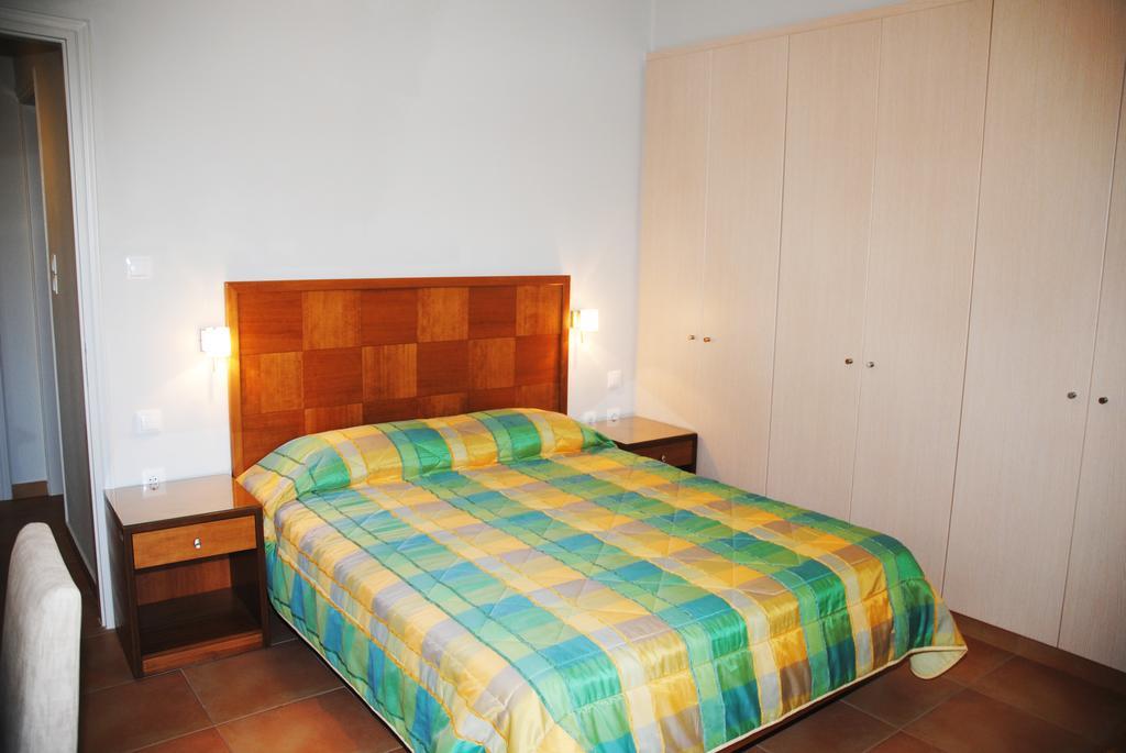 Erodios Hotel Карист Екстер'єр фото